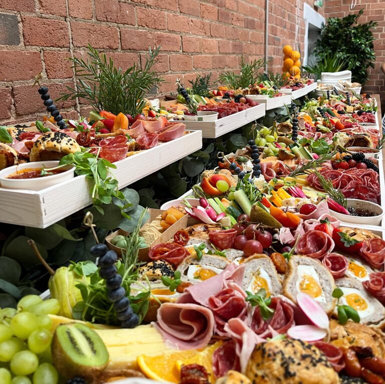 extragavent grazing table 768x767